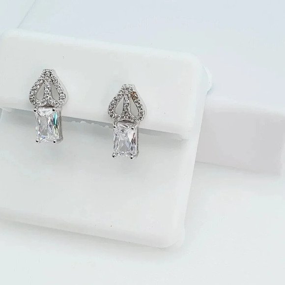 "925 Sterling Silver Cubic Zirconia Earrings, U19254815 - Picture 9 of 11